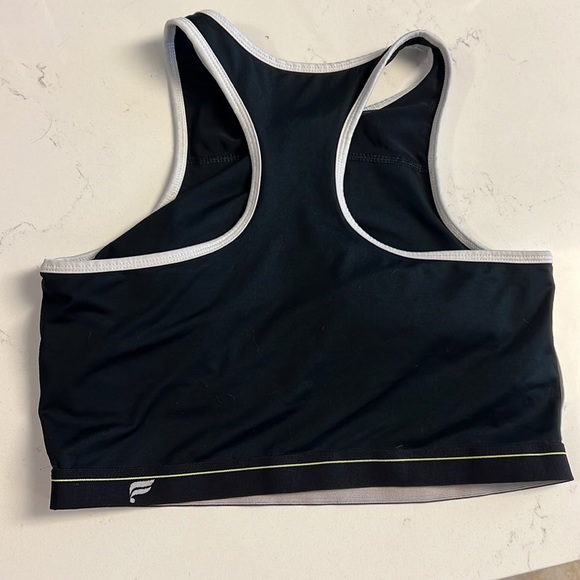☘️5/$15 Fabletics black sports bra - Picture 5 of 6